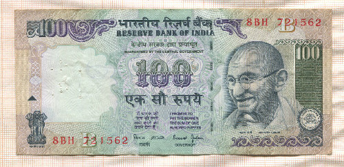 100 рупий. Индия