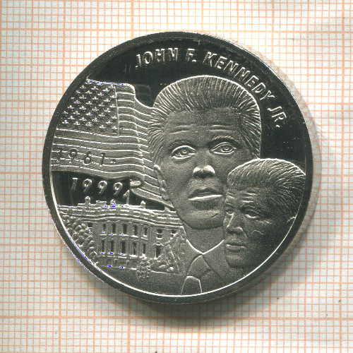 5 долларов. Либерия 1999г