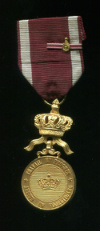 Золотая Медаль Ордена Короны. Бельгия (с фрачной булавкой)