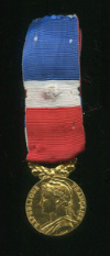 Золотая медаль министерства труда. Франция