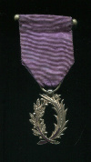 Знак Ордена Академических пальм офицерской II степени. Франция